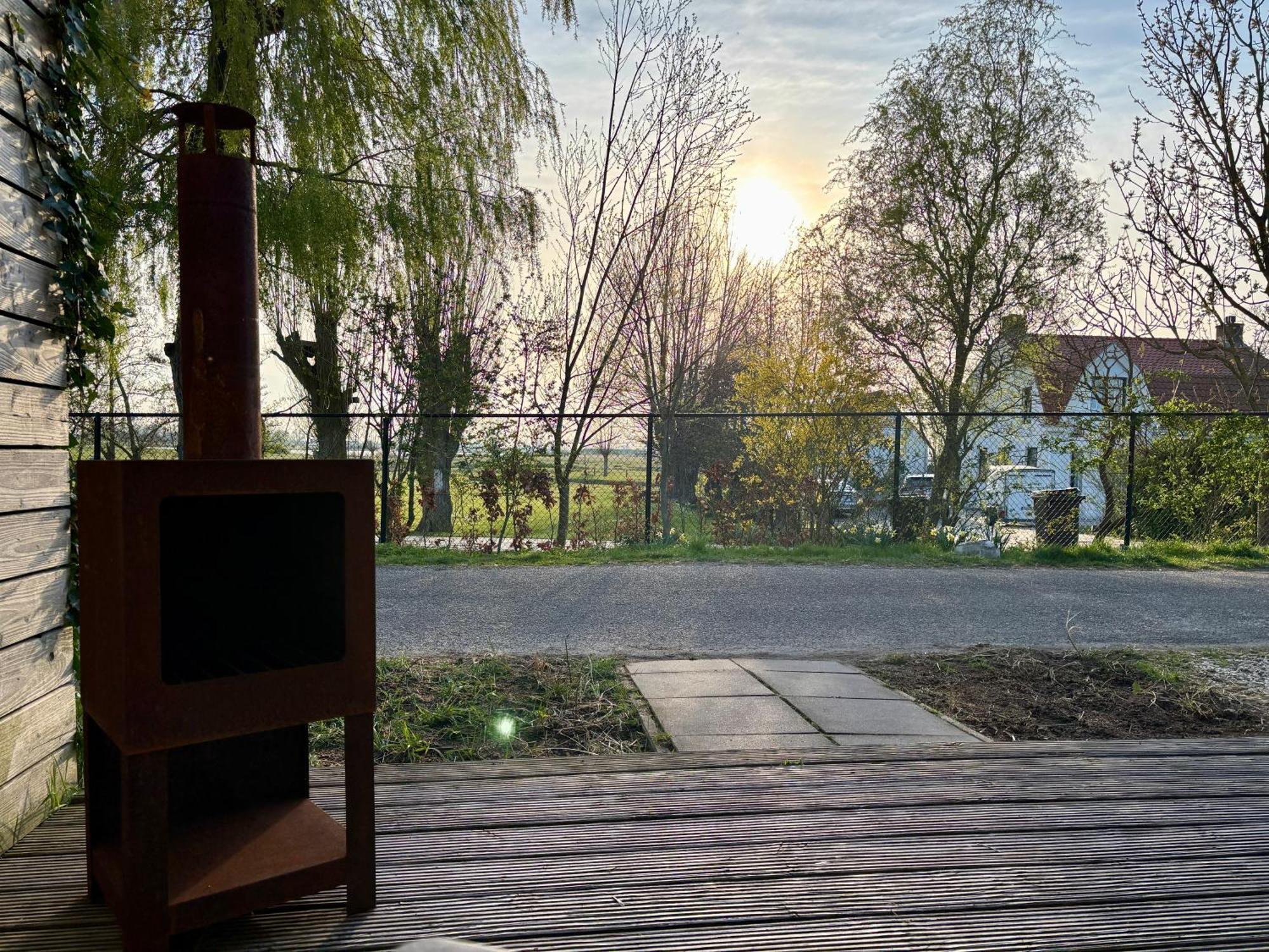 Romantisch Huisje Met Houtkachel & Airco Op 2,5Km Van Zee กรูเดอ ภายนอก รูปภาพ